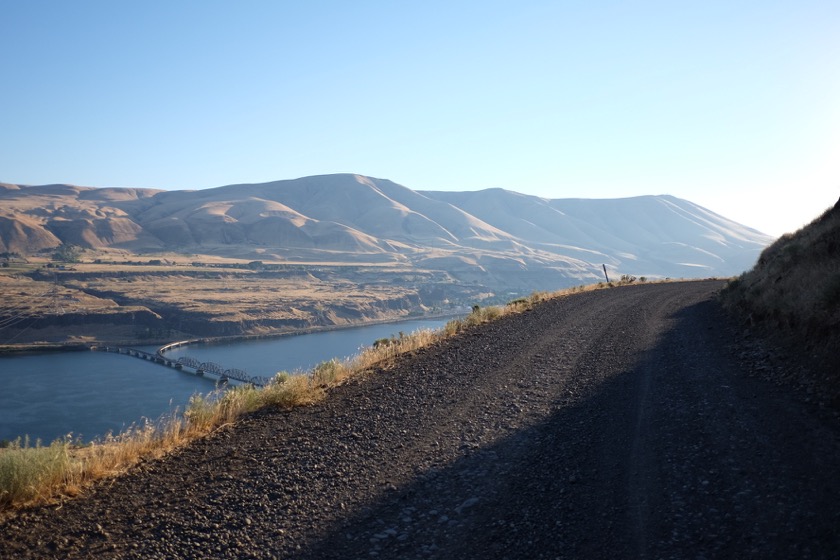 Gravel road, no guardrail, and 700 feet down to the Columbia. Beautiful way to begin the day.