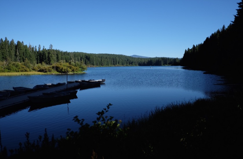 Clear Lake, one of the prettiest I've seen. We stopped here in the afternoon for a corn dog.